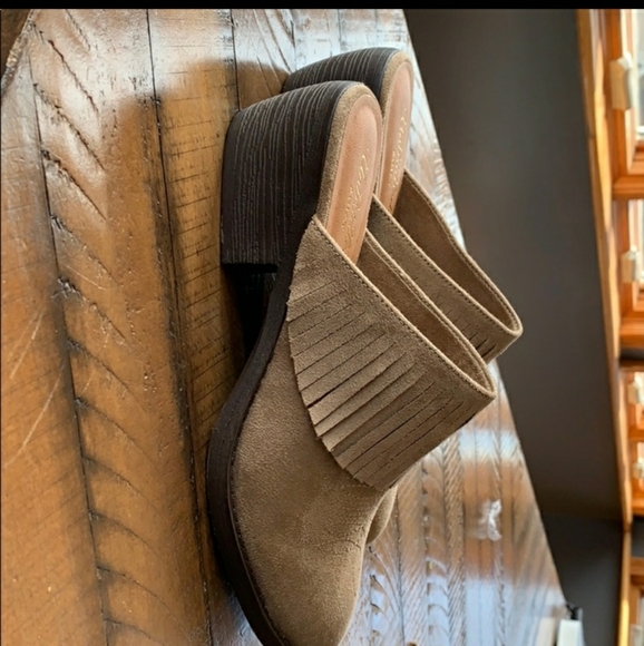 Ariat Western mules. - Picture 3 of 3